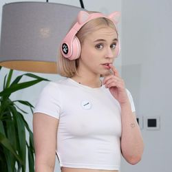 Molly Cute
